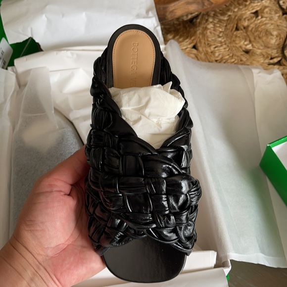 Bottega Veneta The Board Leather Sandal - Picture 7 of 8